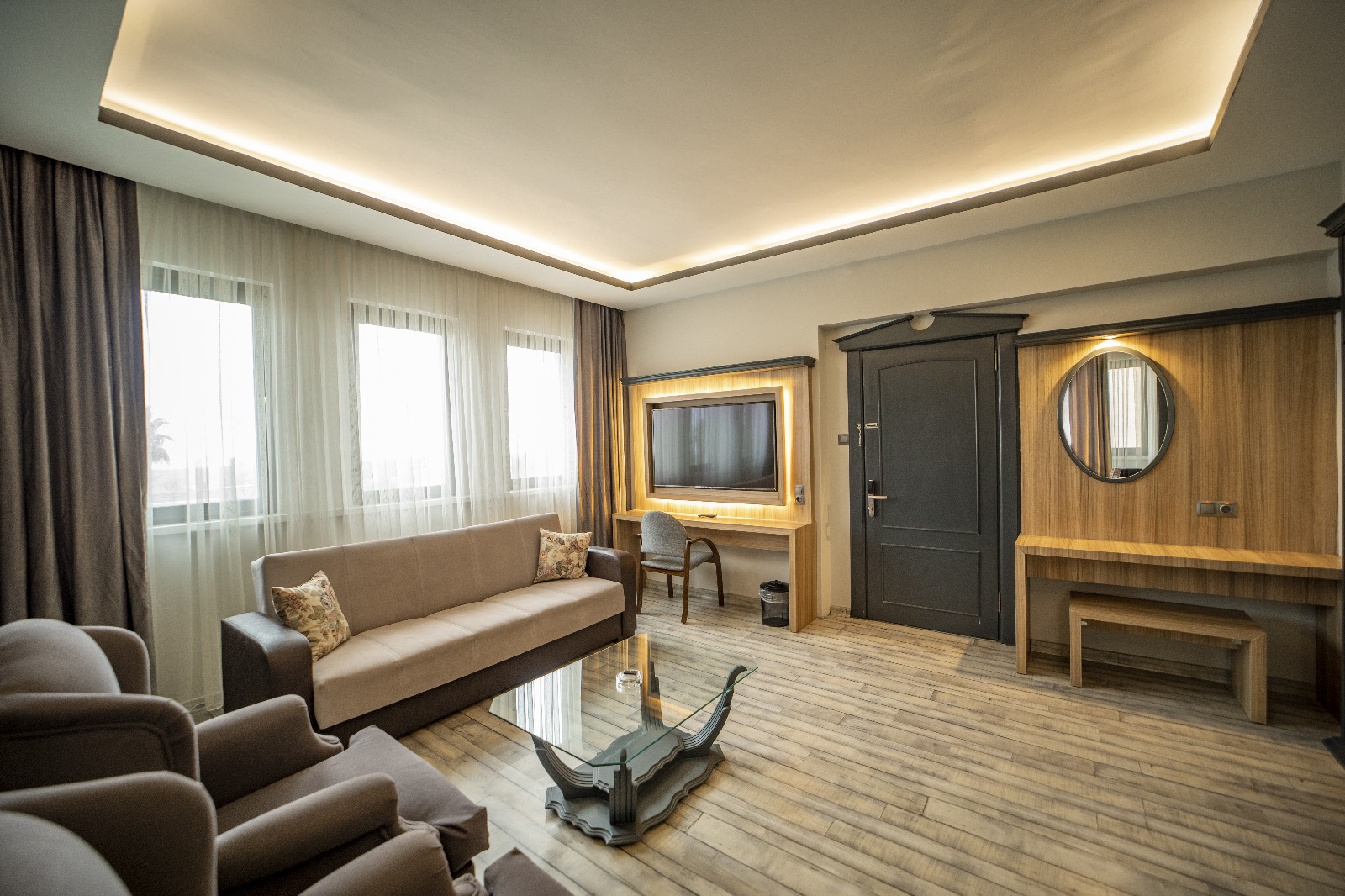 Suite Room 10